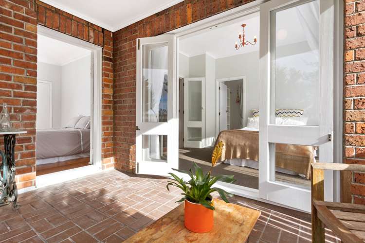 346 Glengarry Road Glen Eden_13