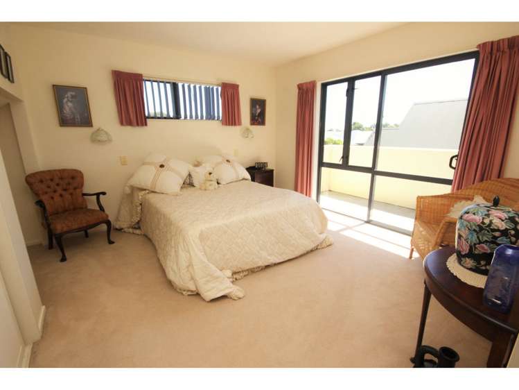 6 Steam Wharf Lane Woolston_14