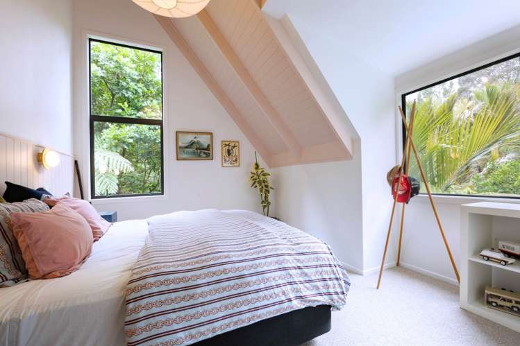 324 Huia Road Titirangi_13