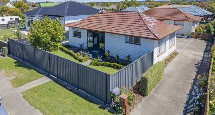 27A Bank Street Amberley_13