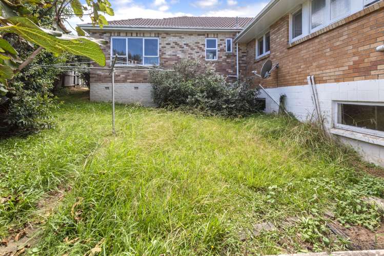 2/1 Picton Street Howick_18