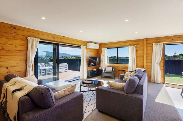 65 Queens Road Waikanae Beach_8