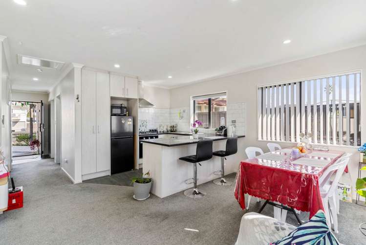 66 Sunlands Drive Manurewa_24