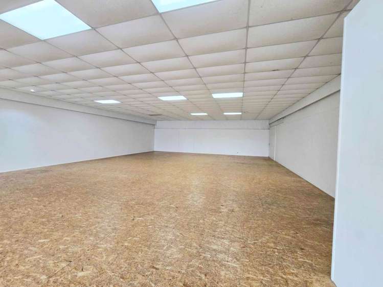 Unit A/6 Morrin Road Mt Wellington_1