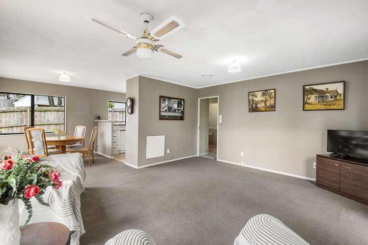 2/18 Altair Place Windsor Park_8