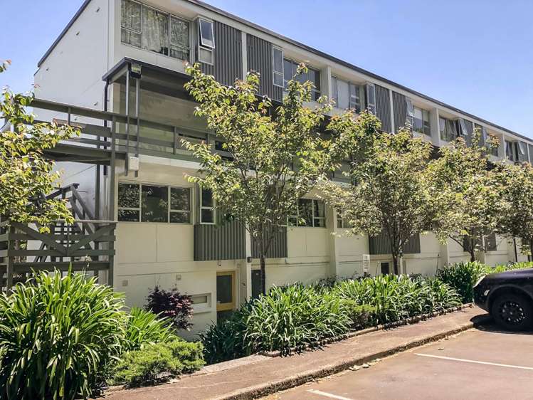 2/148 Howe Street Freemans Bay_6