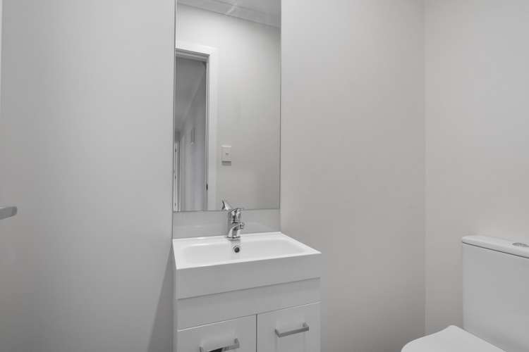 3/165 Knighton Road Hillcrest_7