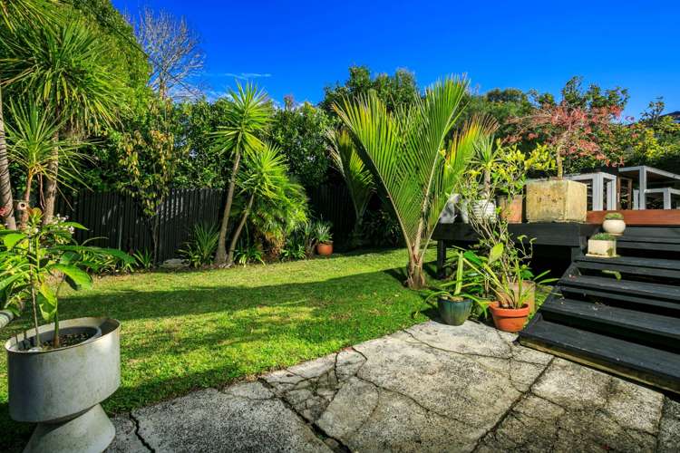 2/213 Lake Road Belmont_11