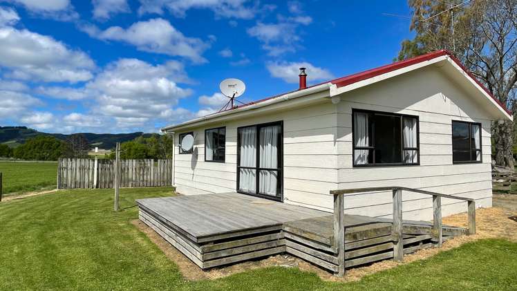 650 Koi Flat Road Gore Surrounds_6