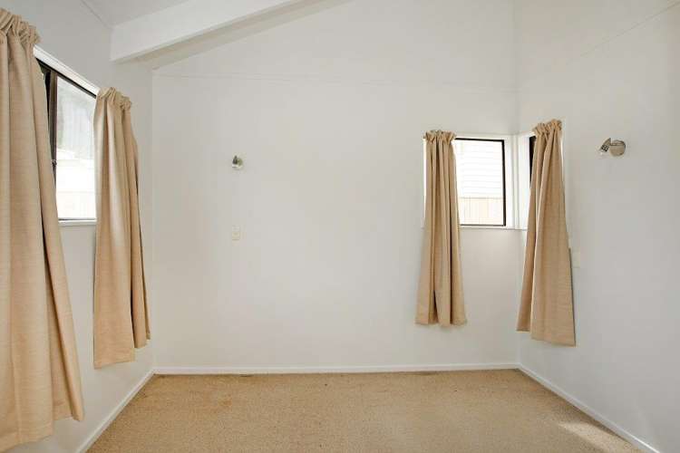 6 Trent Street Island Bay_5