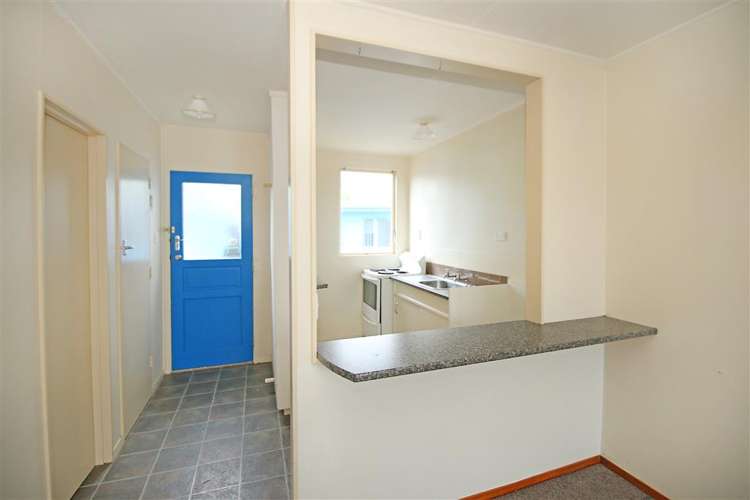 1/2 Churchill Avenue 10643_1