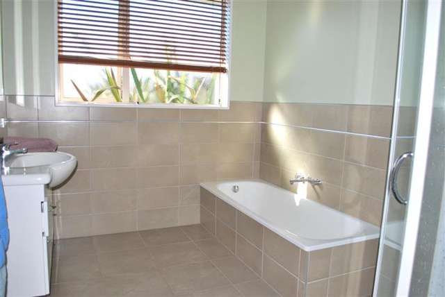 11 Ridgetop Rise Fairhall_2