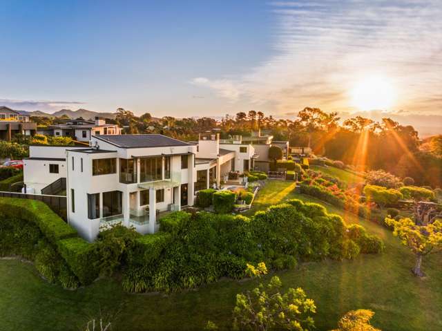 Panoramic Views, Minutes to Havelock North Village