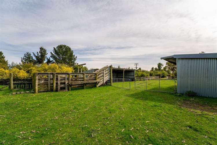 531 Doake Road Levels Valley_21