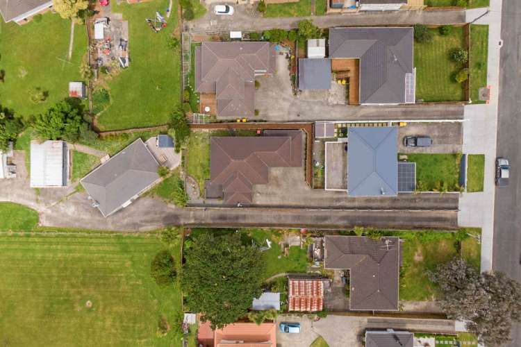 103b Roberts Road Te Atatu South_23