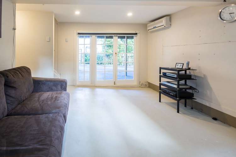 5 Belfast Street Hillsborough_12