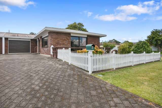 Perfectly Relaxed Living and a Great Location