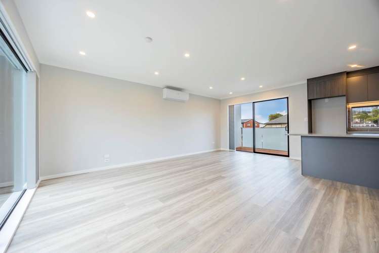 5/84 Kings Road Panmure_3