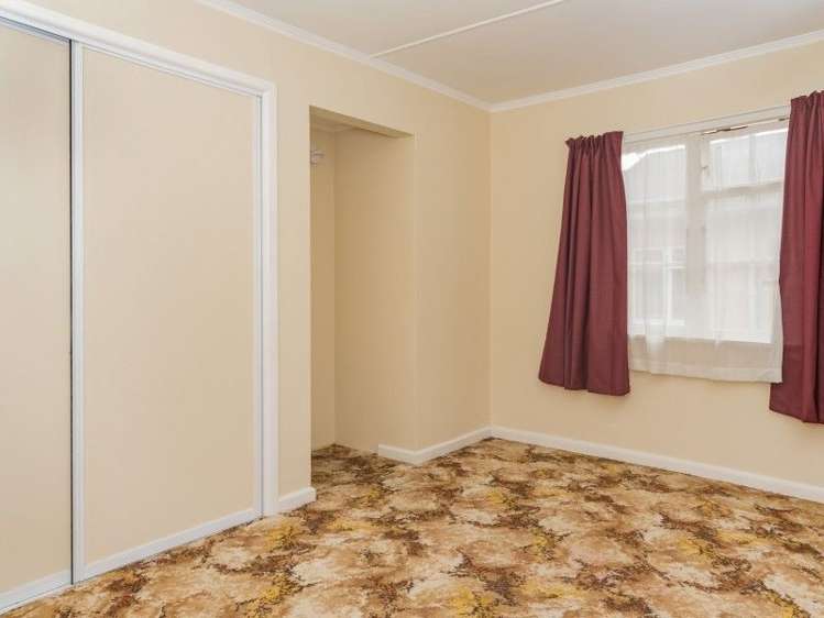 18 Maitland Avenue Stoke_5