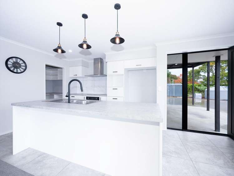 2 Greenfields Way_3