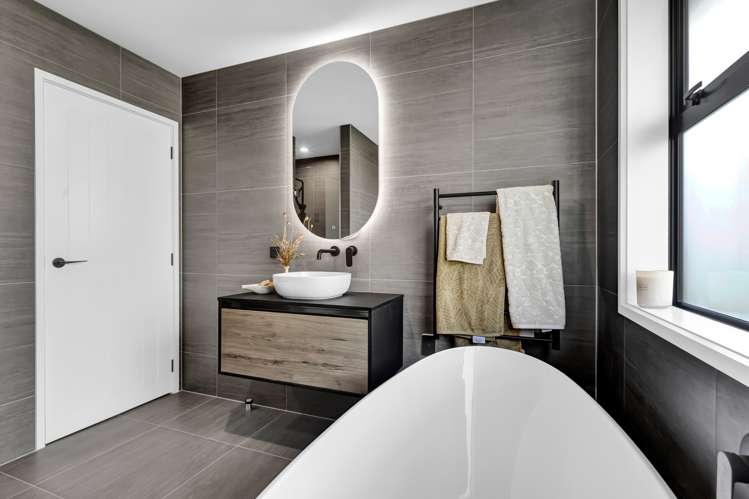 6 Oliver O'Leary Way Westown_22