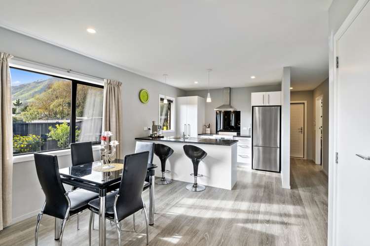 25 Mahia Lane Waikanae_3