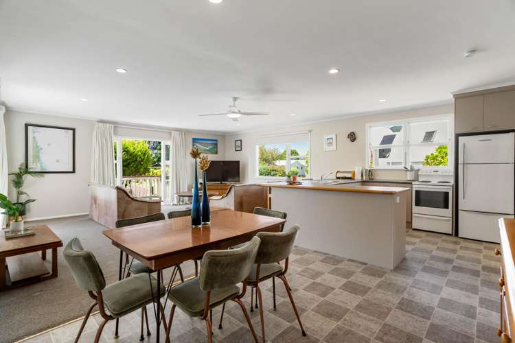 21 Given Grove Pauanui_12