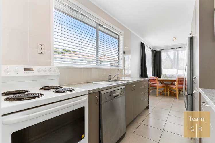 61 Rowandale Avenue Manurewa_4