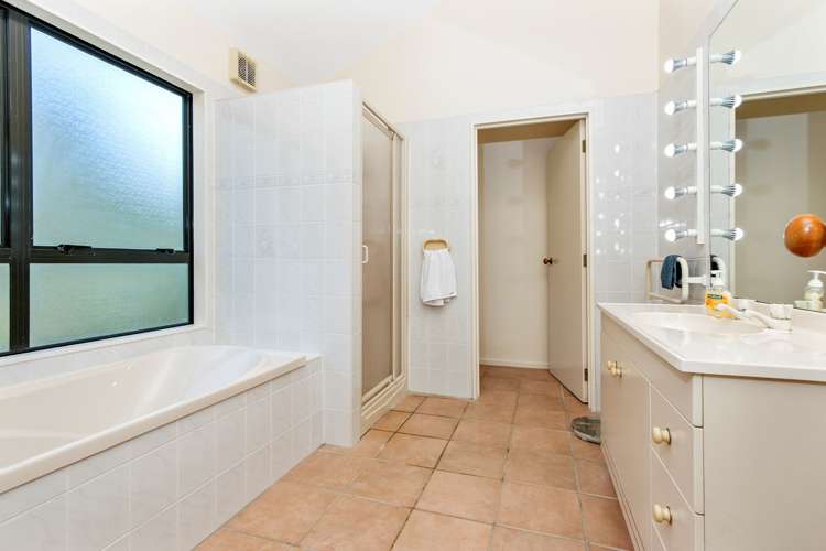 79 Hilling Street Titirangi_11