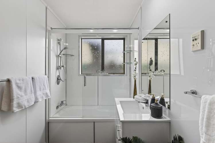 69 Oranga Street Westown_24