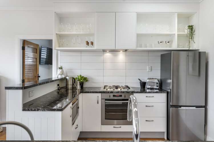 33a Alberta Street Point Chevalier_10