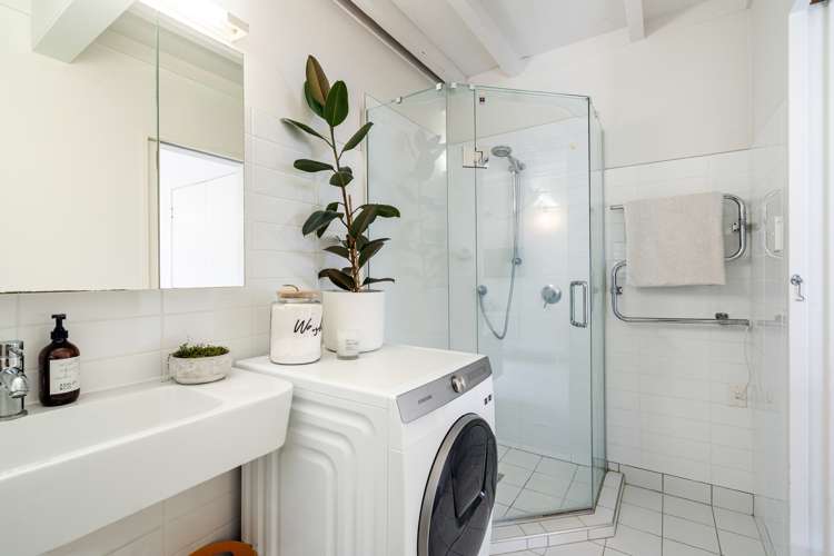 2/10 Merani Street Narrow Neck_20