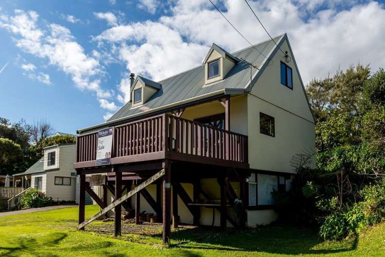 29 Tainui Street Mokau_14