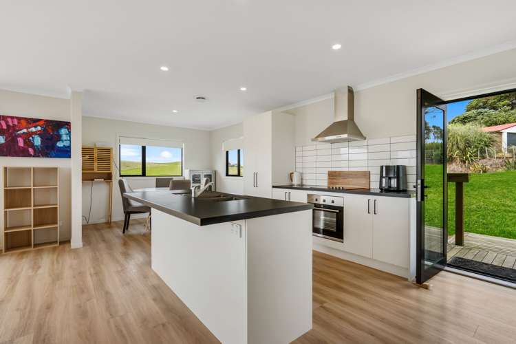 4 Gillespie Drive Baylys Beach_11