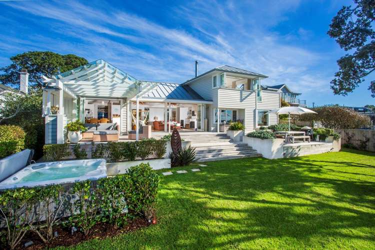 24 Hamana Street Narrow Neck_1