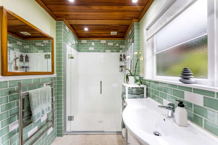 33 Peel Place Wainuiomata_12