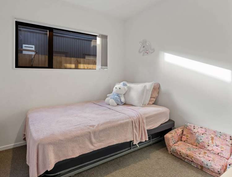 63 Black Beech Crescent Takanini_12