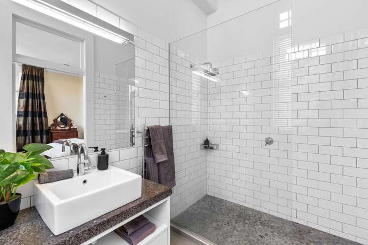 52 King Street New Plymouth Central_17