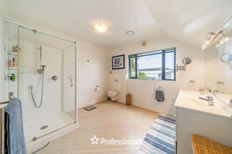 3 Huia Street Tawa_18