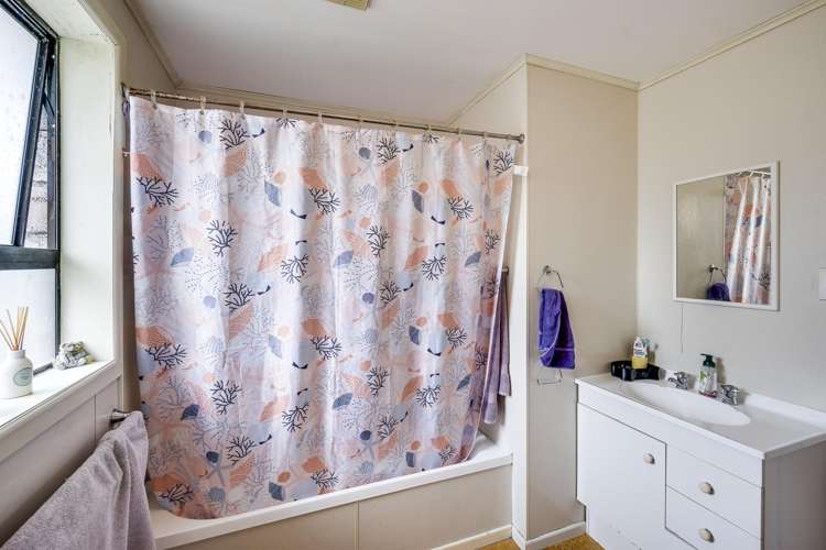 20 Warwick Crescent Taradale_14