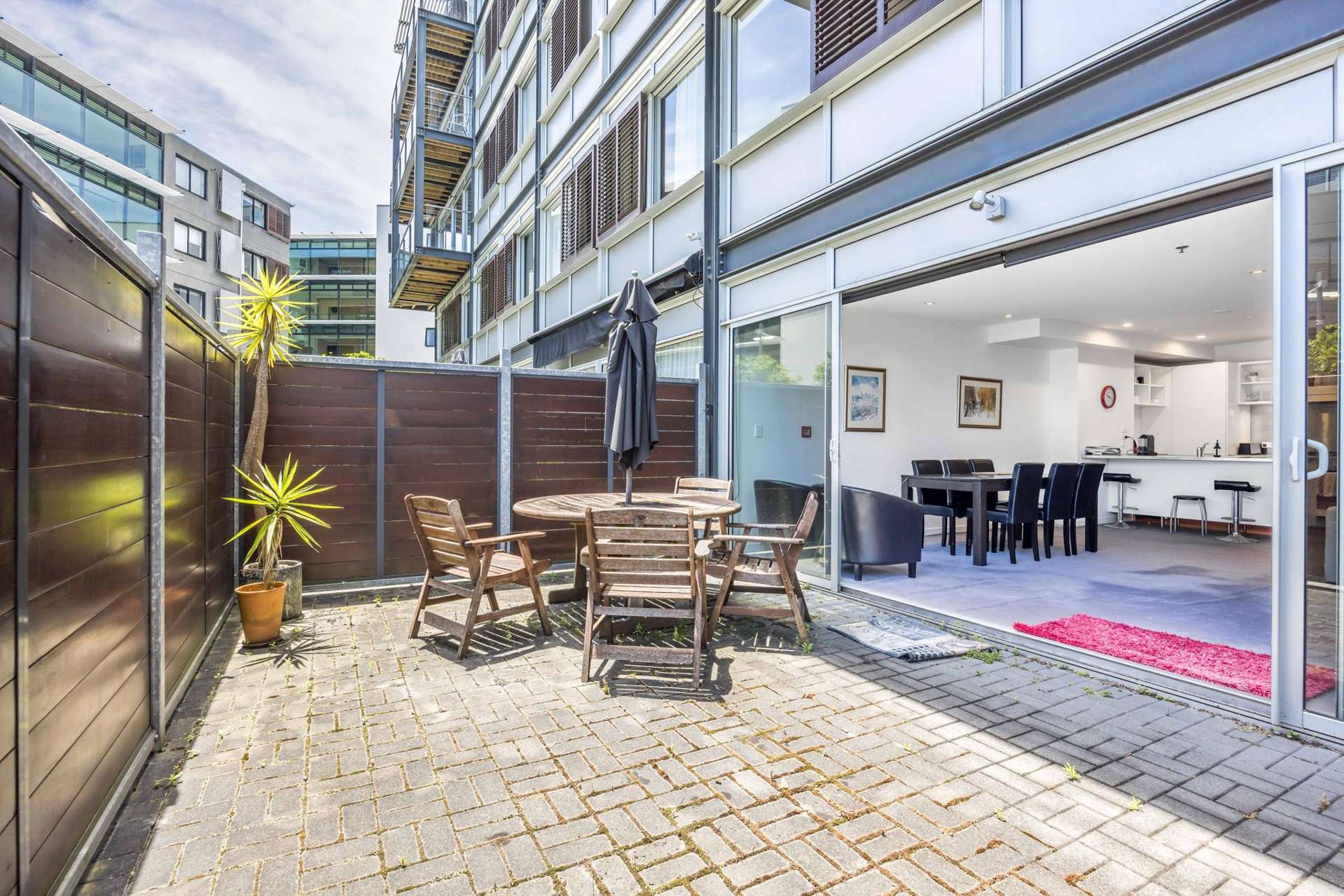 221/125 Customs Street West Auckland_0