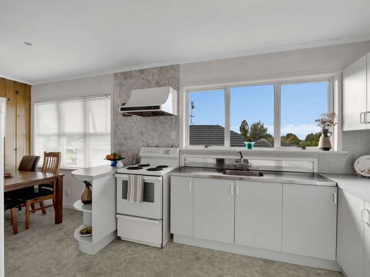 59 Tiroroa Ave Te Atatu South_12