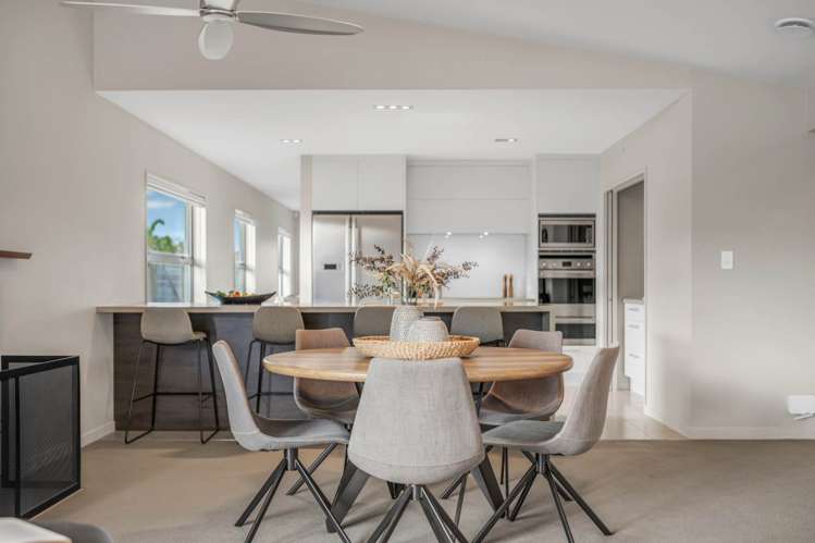 26 Columbia Crescent Beachlands_19