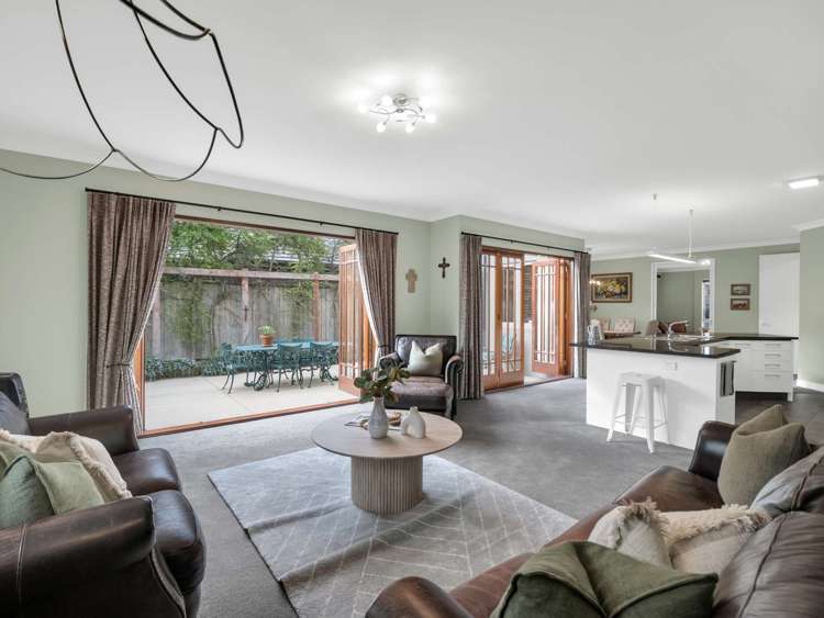 61 Eastwood Rise Waimairi Beach_12