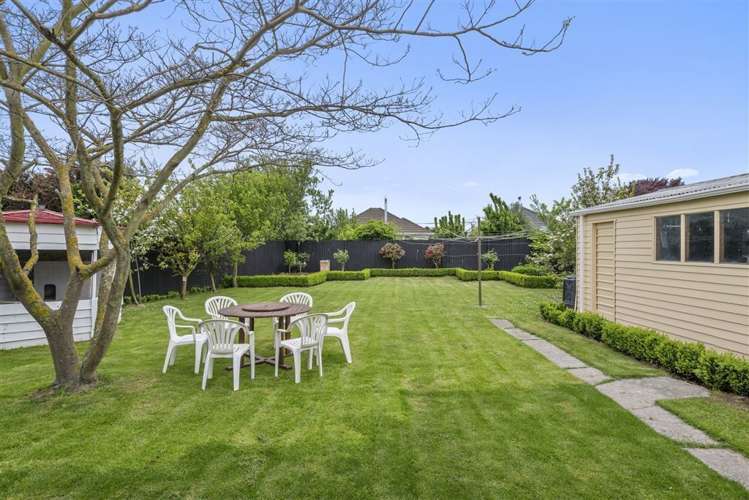 93 Springs Road Hornby_9