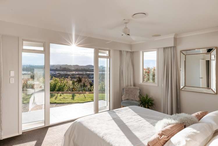 40 Broadwater Close Pyes Pa_30