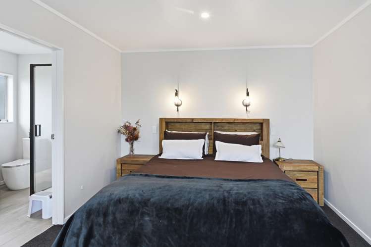 11 Byron Grove Owhata_16
