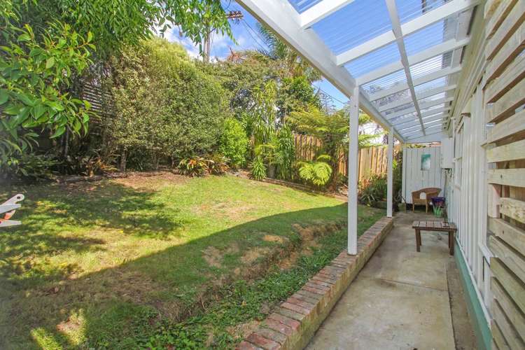 15 Gledstane Road Stanmore Bay_5