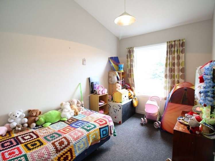 127 Middle Road Allenton_11