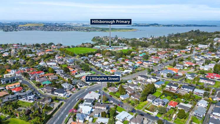 7 Littlejohn Street Hillsborough_31